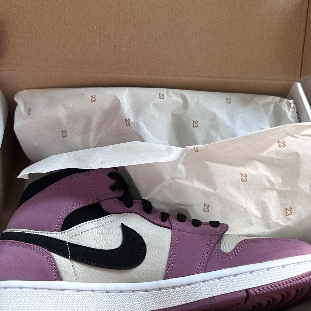 Jordan’s 1 women brand new